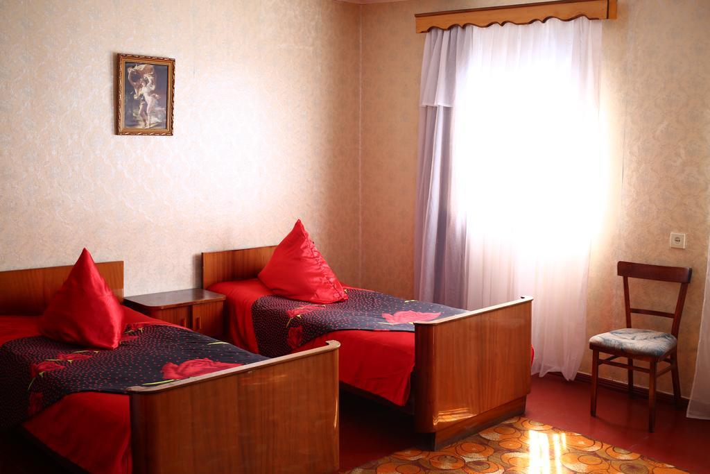 Downtown Guest House Кутаїсі Екстер'єр фото